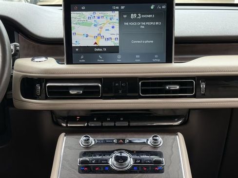 Used 2023 Lincoln Aviator Reserve w/ Equipment Group 201A AWD/4WD image 15