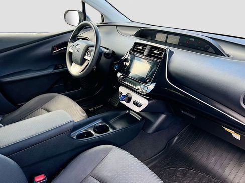 Used 2018 Toyota Prius Two w/ Prius Two Safety Plus Package FWD image 26