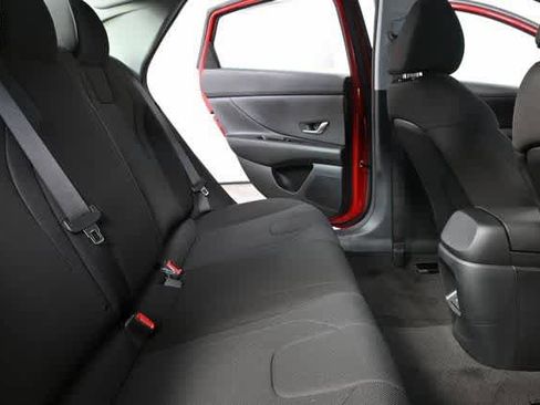 New 2026 Hyundai Elantra SE image 44