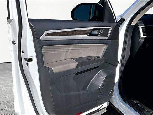 Used 2022 Volkswagen Atlas SE image 18