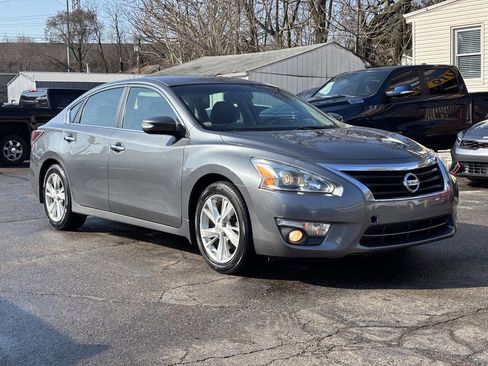 Used 2015 Nissan Altima 2.5 SL image 2