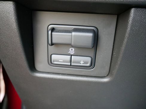 Used 2023 Chevrolet Colorado LT w/ LT Convenience Package III AWD/4WD image 28