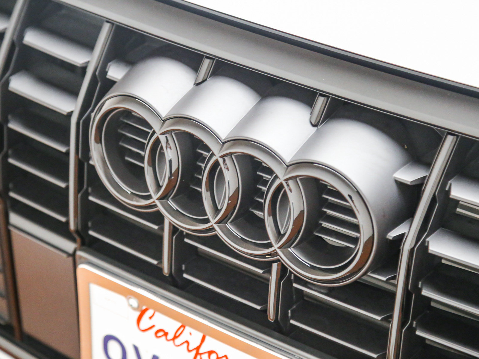 Certified 2025 Audi Q3 2.0T Premium AWD/4WD image 9