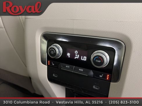 Used 2022 GMC Yukon Denali RWD image 18