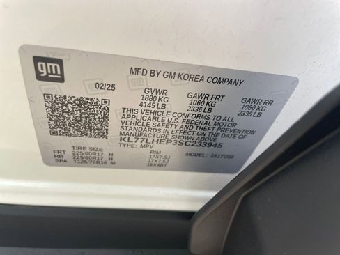 Used 2025 Chevrolet Trax LT image 27