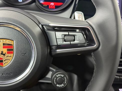 Certified 2026 Porsche Macan AWD/4WD image 28