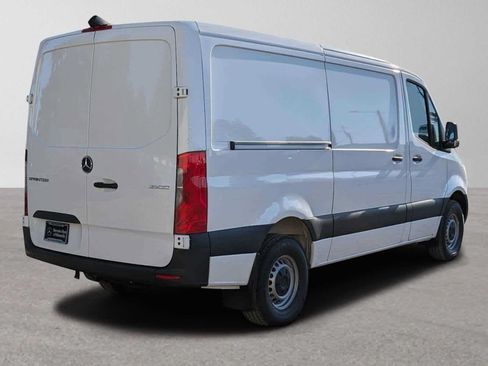 Used 2024 Mercedes-Benz Sprinter 3500 image 3
