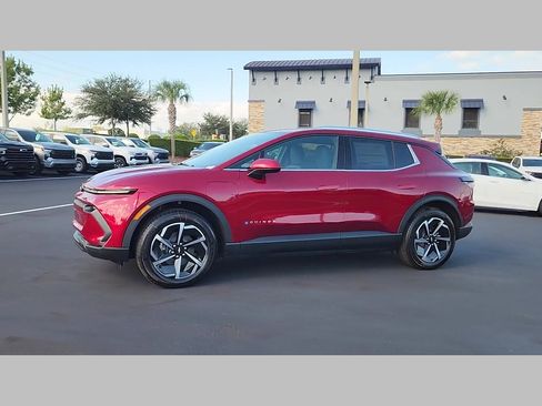 New 2026 Chevrolet Equinox EV LT image 16