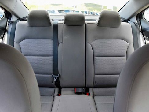 Used 2018 Hyundai Elantra SEL FWD image 20