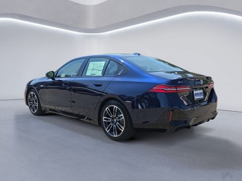 New 2027 BMW 530i xDrive w/ M Sport Package AWD/4WD image 5