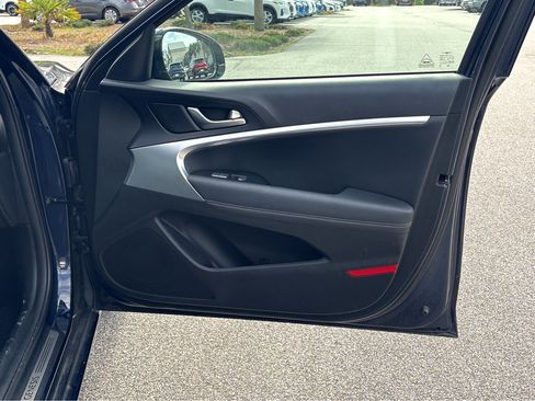 Used 2021 Genesis G70 2.0T image 13