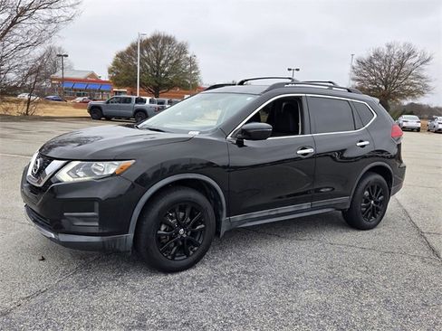 Used 2017 Nissan Rogue SV w/ Midnight Edition Package image 3