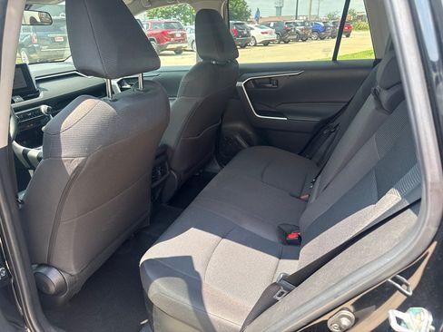 Used 2023 Toyota RAV4 LE AWD/4WD image 16
