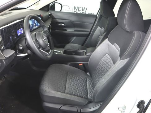 New 2026 Nissan Kicks SV w/ Cold Weather Package image 17