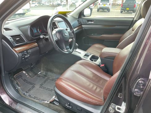 Used 2013 Subaru Outback 3.6R Limited w/ Special Appearance Pkg image 11