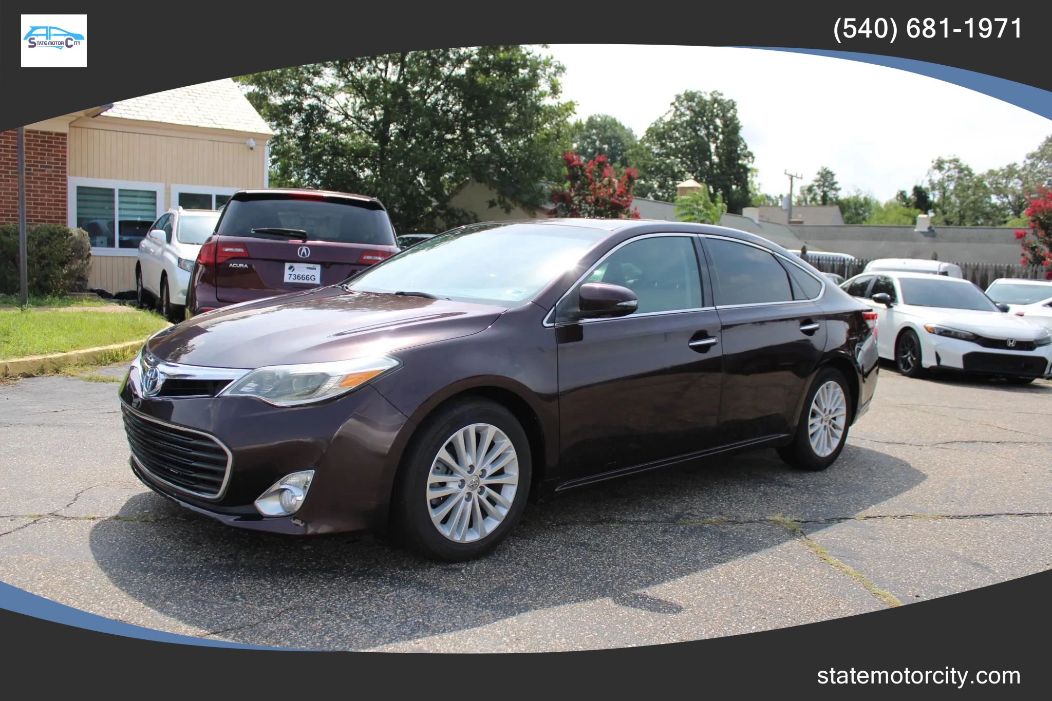 Used 2013 Toyota Avalon Limited FWD image 1