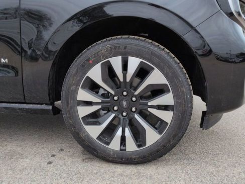 New 2026 Ford Expedition Platinum w/ Driver's Package image 10