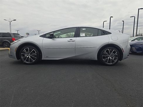 New 2026 Toyota Prius XLE image 6