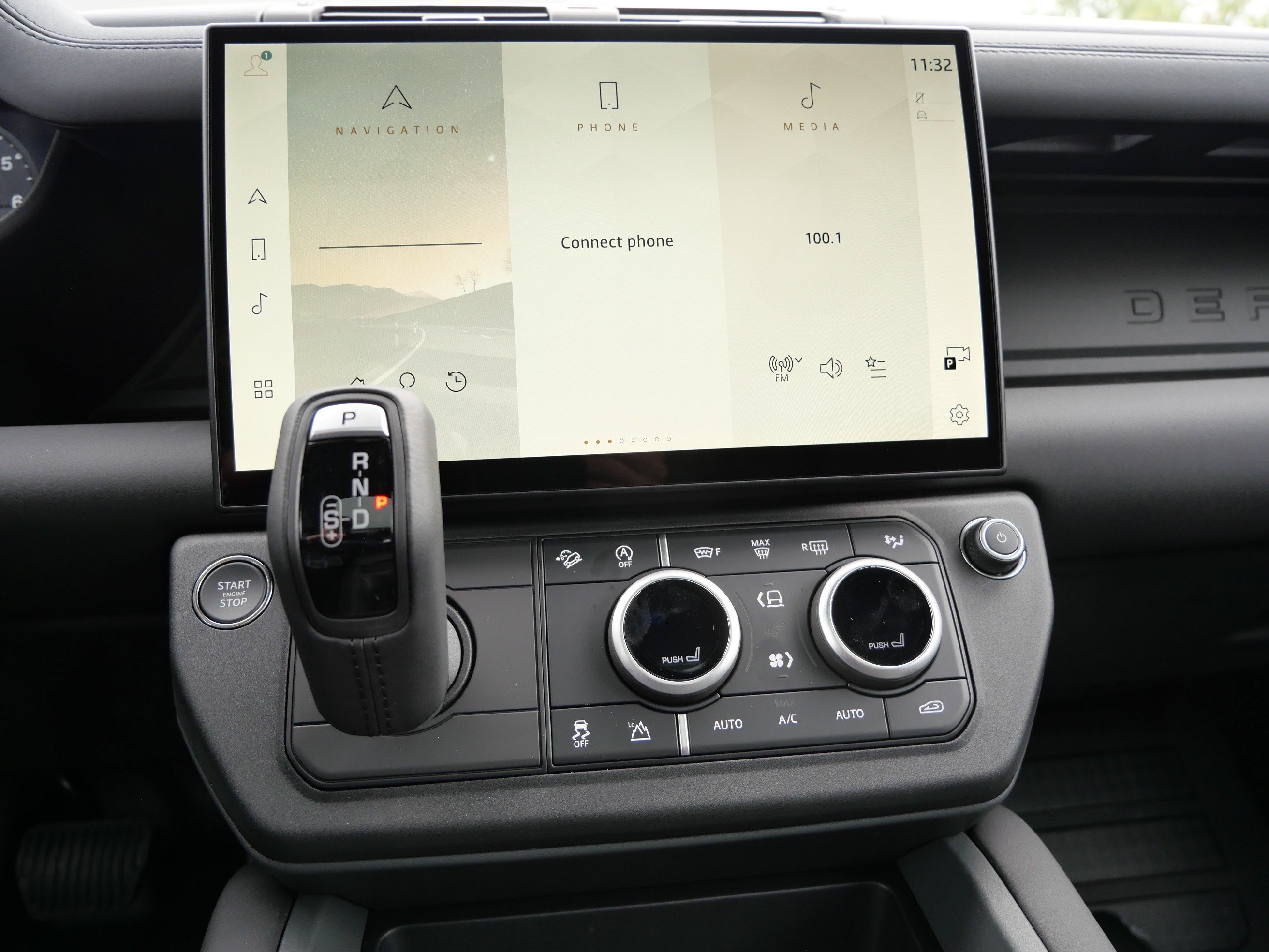 New 2026 Land Rover Defender 110 S AWD/4WD image 8