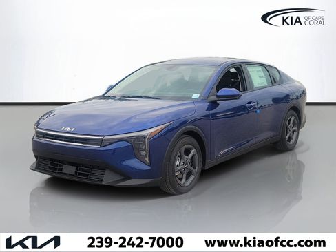 New 2026 Kia K4 FWD image 3