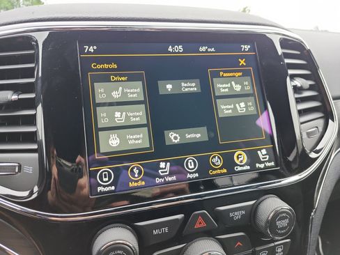 Used 2019 Jeep Grand Cherokee Limited w/ Luxury Group II AWD/4WD image 20