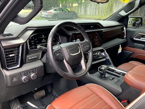 Used 2024 GMC Sierra 1500 Denali Ultimate AWD/4WD image 13