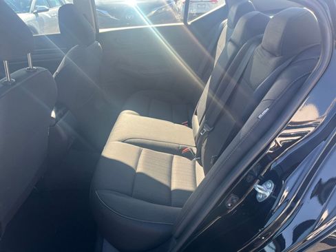 Used 2025 Nissan Altima 2.5 SV FWD image 39