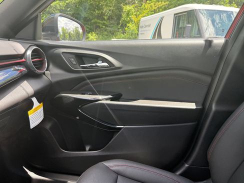 New 2026 Chevrolet Trax RS w/ Driver Confidence Package FWD image 36