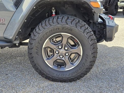 Certified 2021 Jeep Gladiator Rubicon AWD/4WD image 8