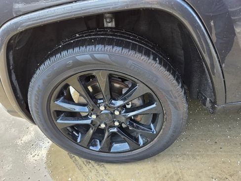 Certified 2020 Jeep Grand Cherokee Altitude AWD/4WD image 25