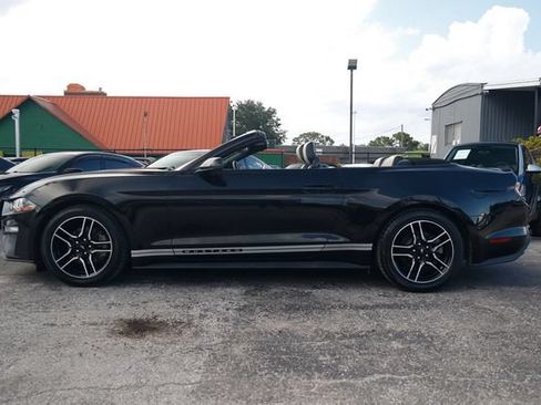 Used 2018 Ford Mustang Premium RWD image 4