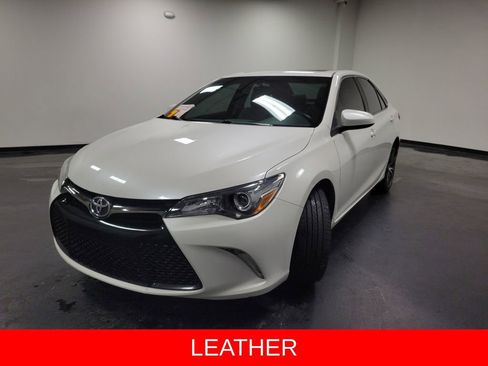 Used 2015 Toyota Camry XSE image 4