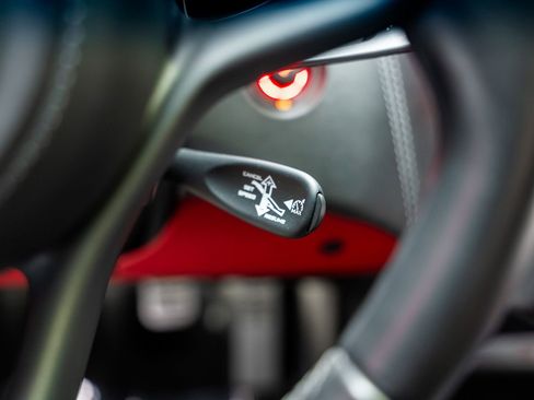 Used 2019 McLaren 570S Coupe RWD image 50