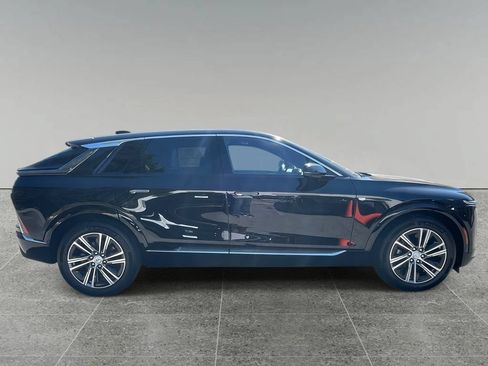 New 2026 Cadillac Lyriq Premium Luxury AWD/4WD image 6