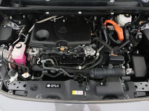 Used 2022 Toyota RAV4 XLE AWD/4WD image 40