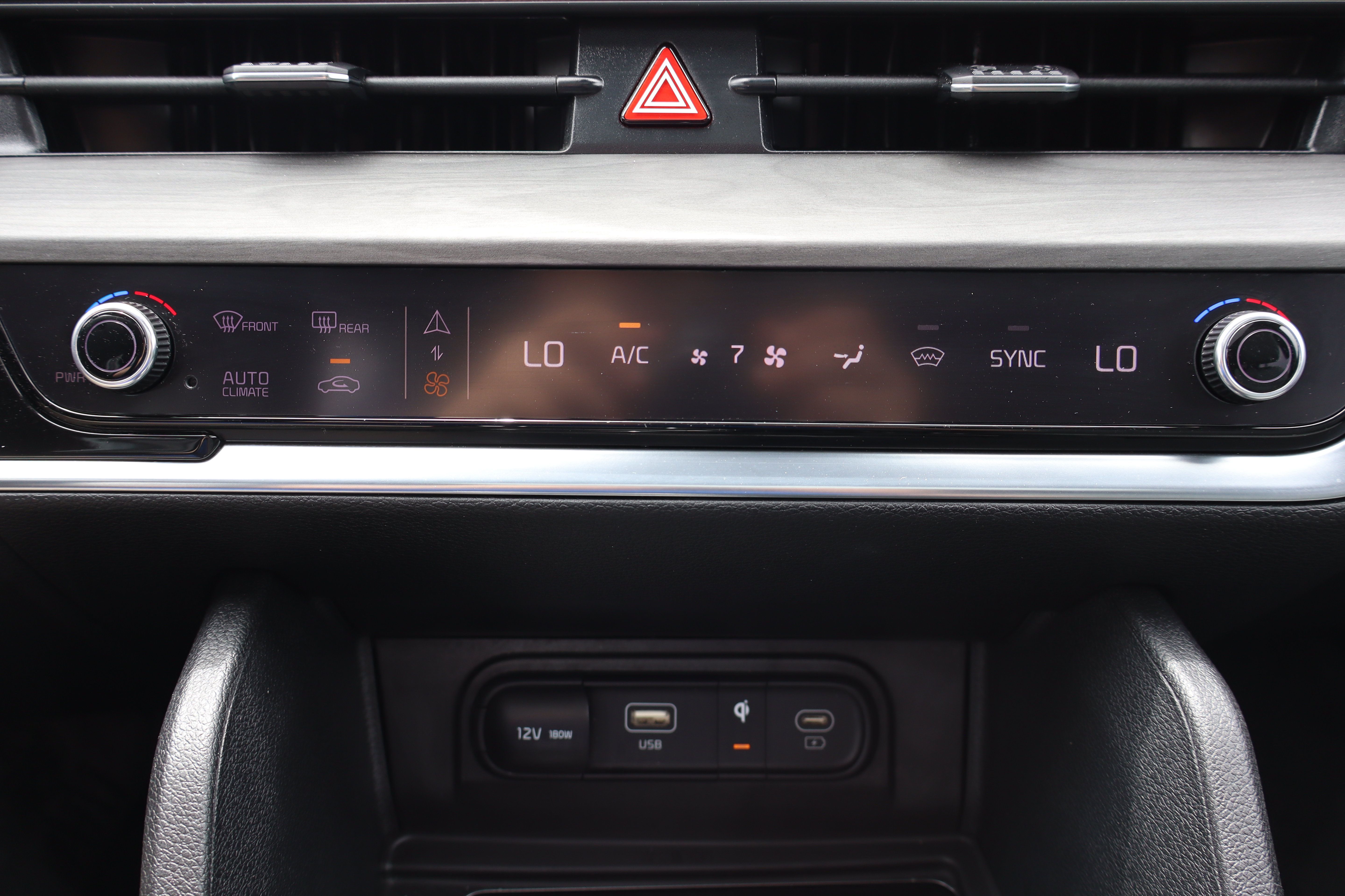 Used 2024 Kia Sportage X-Pro AWD/4WD image 22