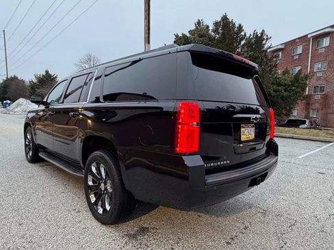 Used 2017 Chevrolet Suburban LT AWD/4WD image 5