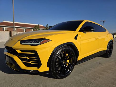 Used 2019 Lamborghini Urus image 3
