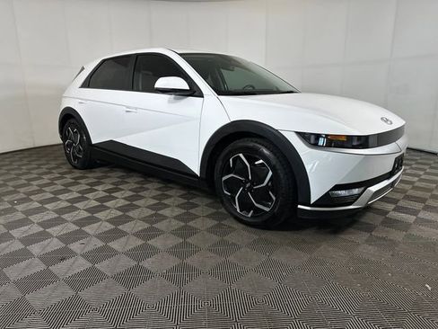 Used 2024 Hyundai Ioniq 5 SE RWD image 2