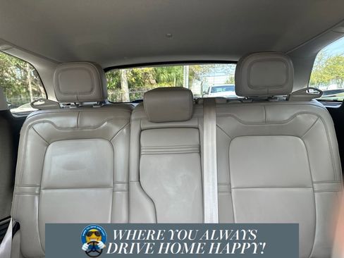 Certified 2024 Lincoln Corsair Premiere image 17