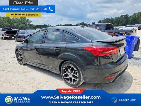 Used 2015 Ford Focus SE w/ SE Sport Package FWD image 3