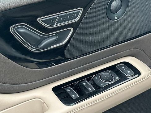 Used 2023 Lincoln Aviator Grand Touring w/ Elements Package Plus AWD/4WD image 14