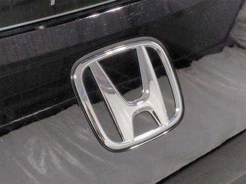Used 2023 Honda HR-V LX image 12