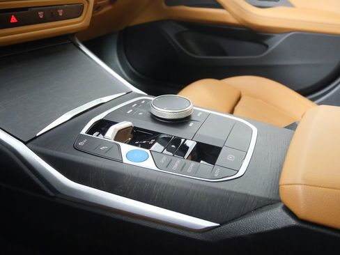 Used 2023 BMW i4 eDrive35 image 23