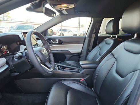 Used 2024 Jeep Compass Limited image 20