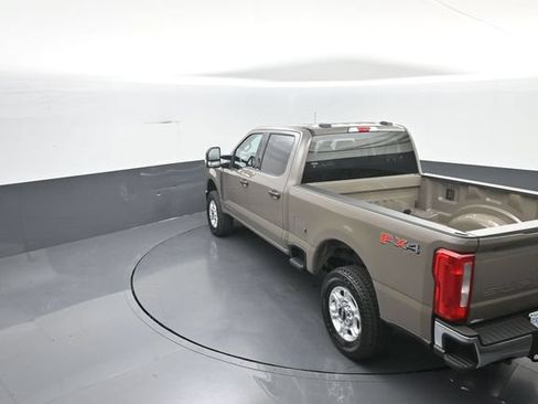 New 2026 Ford F250 XLT w/ FX4 Off-Road Package AWD/4WD image 26