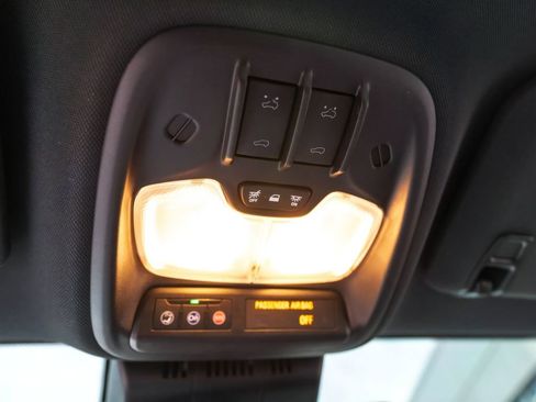 Used 2023 GMC Canyon AT4 w/ AT4 Premium Package AWD/4WD image 32