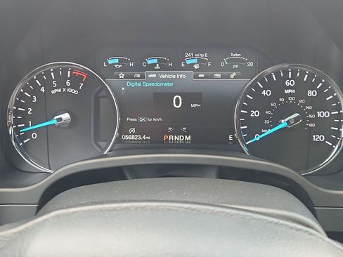 Used 2018 Ford Expedition Max XLT w/ Equipment Group 202A RWD image 12