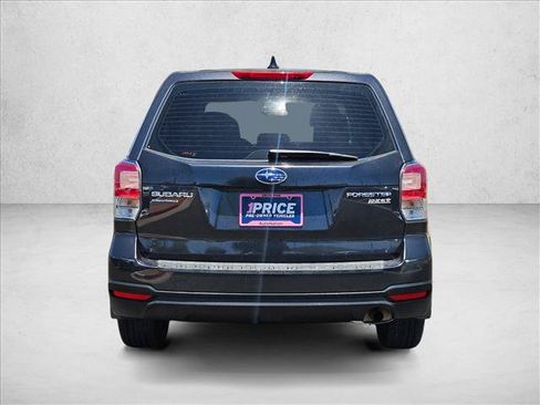 Used 2017 Subaru Forester 2.5i AWD/4WD image 7