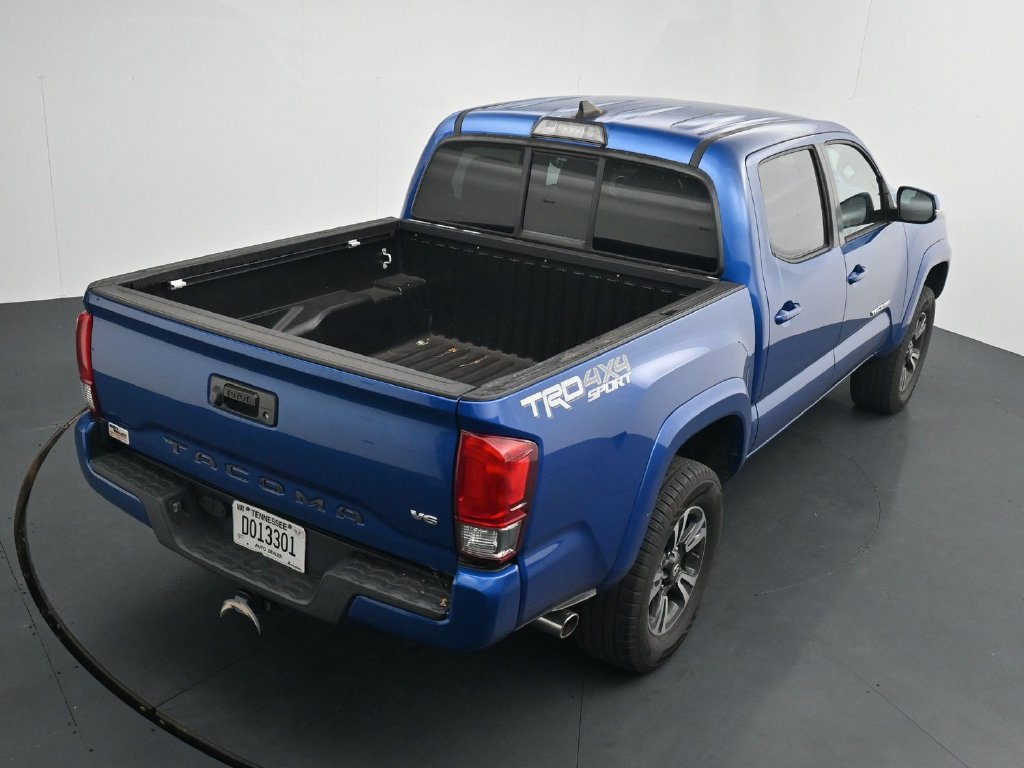 Used 2016 Toyota Tacoma TRD Sport w/ Towing Package AWD/4WD image 15
